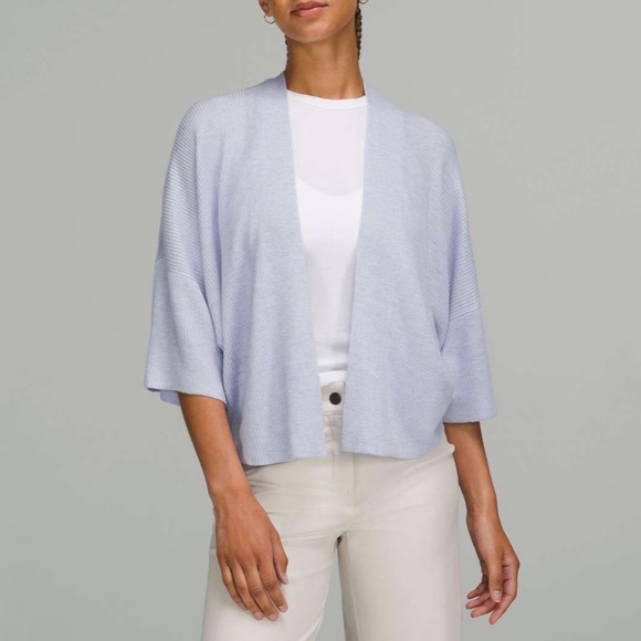 Lululemon Boxy Cashlu Knit Wrap in 
Heathered Pastel Blue 2022 size - Picture 2 of 9